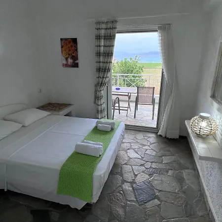 Phoenix Beachside Apartment
