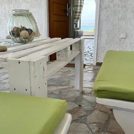 Phoenix Beachside Apartment